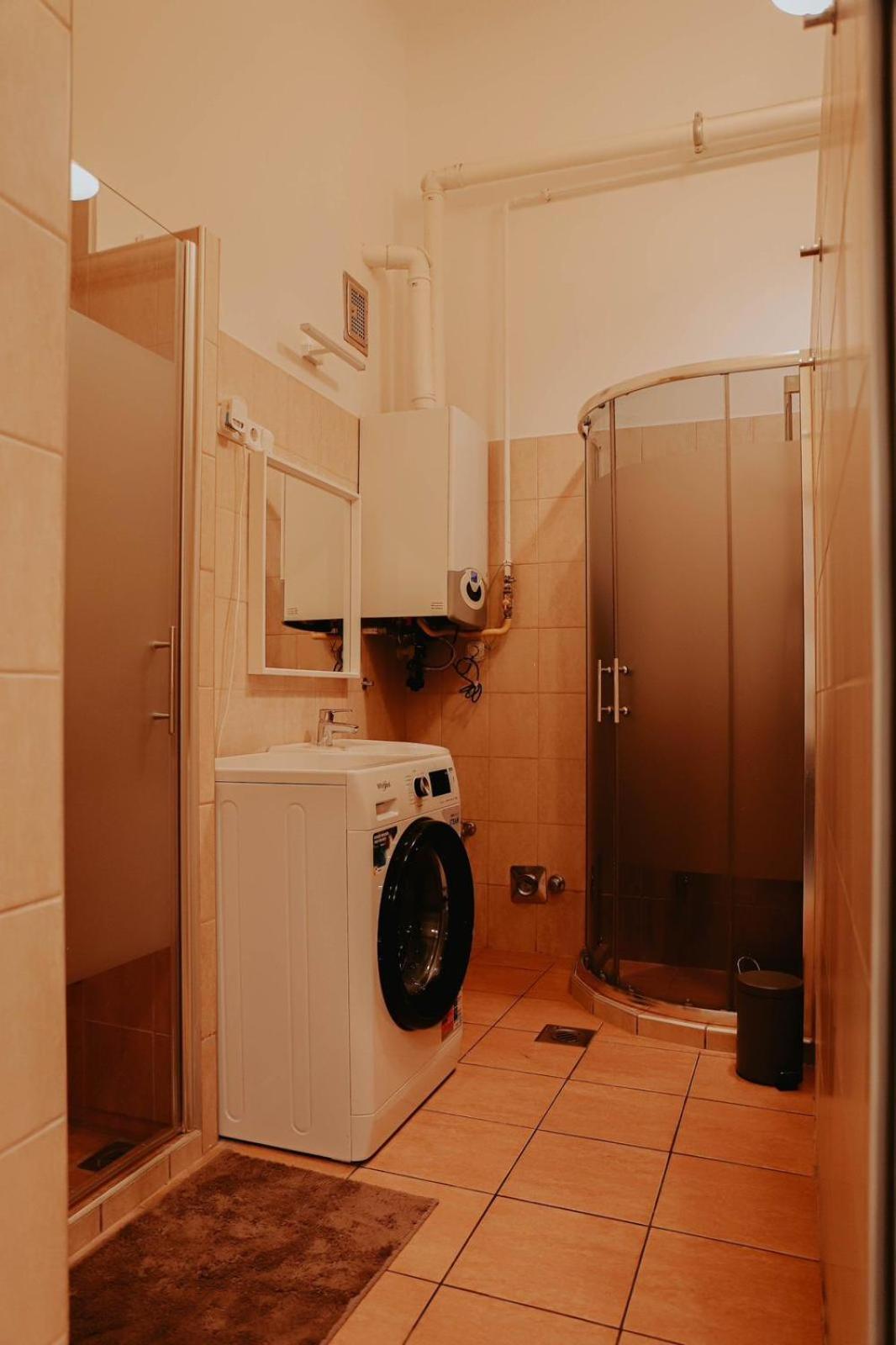 Rooms For Rent In Centre Budapest Exteriör bild